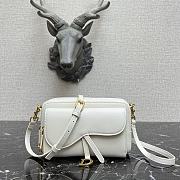 Dior Saddle Pouch In White Calfskin S5620 Size 19x10.5x5cm - 1