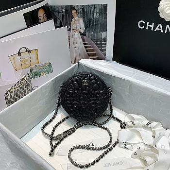 Chanel Camellia Round Clutch With Chain Size 12cm