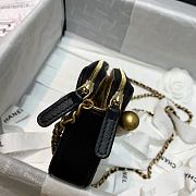 Chanel Double Zip Clutch Pearl Chain Size 19cm - 4