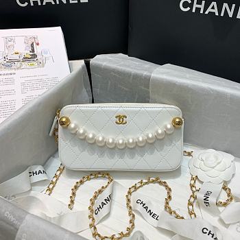 Chanel Double Zip Clutch Pearl Chain In White Size 19cm