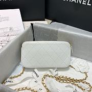 Chanel Double Zip Clutch Pearl Chain In White Size 19cm - 5