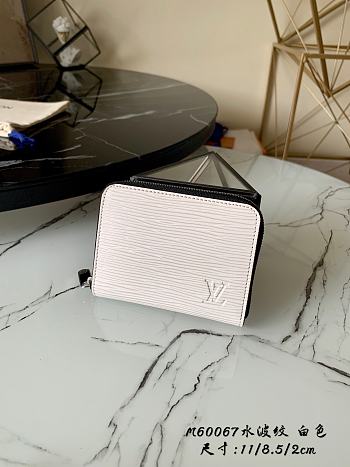 Louis Vuitton Zippy Coin Purse White Epi Leather M60067 Size 11x8.5x2cm