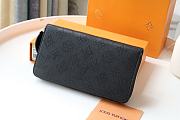 Louis Vuitton Zippy Wallet Mahina Leather M42616 Size 19x10cm - 2