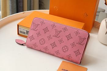 Louis Vuitton Zippy Wallet In Pink Mahina Leather M42616 Size 19x10cm