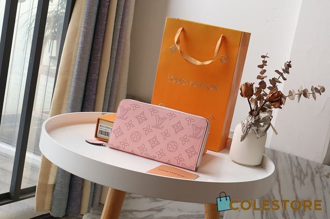 Louis Vuitton Zippy Wallet In Dusty Pink Mahina Leather M42616 Size 19x10cm - 1
