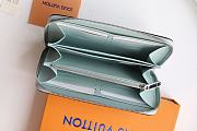 Louis Vuitton Zippy Wallet In Light Blue Mahina Leather M42616 Size 19x10cm - 4