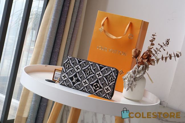Louis Vuitton Zippy Wallet Since 1854 M69994 Size 19x10cm - 1
