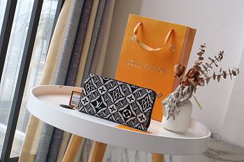 Louis Vuitton Zippy Wallet Since 1854 M69994 Size 19x10cm