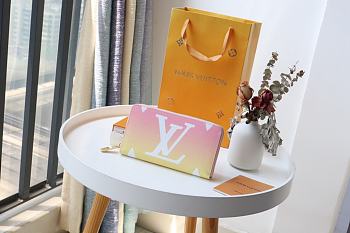 Louis Vuitton Escale Zippy Wallet Light Pink M80361 Size 19.5x10.5x2.5 cm