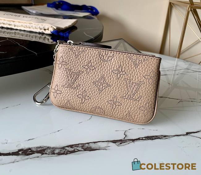 Louis Vuitton Key Pouch Mahina Leather M69508 Size 13.8X9X1.5cm - 1