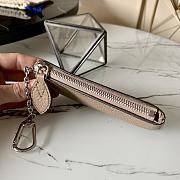 Louis Vuitton Key Pouch Mahina Leather M69508 Size 13.8X9X1.5cm - 5