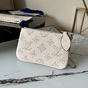 Louis Vuitton Key Pouch Mahina Leather In White M69508 Size 13.8X9X1.5cm - 3