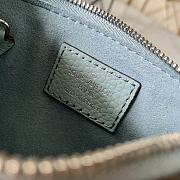 Louis Vuitton Key Pouch Mahina Leather In Blue M69508 Size 13.8X9X1.5cm - 6