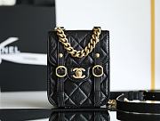 Chanel Vertical Flap Bag Preview Counter Size 17x14x7cm - 2