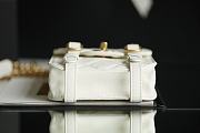 Chanel Vertical Flap Bag Preview Counter In White Size 17x14x7cm - 6