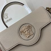 Versace La Medusa Handbag In Dusty Grey DBFI0 Size 25x15x22cm  - 2