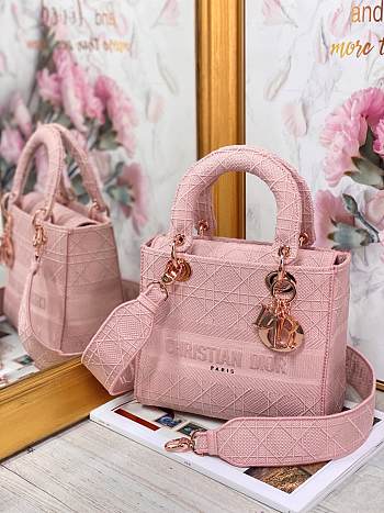 Dior Medium Lady D-Lite Handbag Cane Embroidery In Pink Rose Gold M0565 Size 24x20x11cm