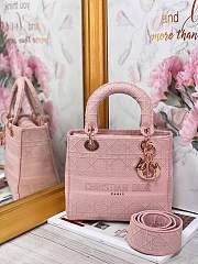 Dior Medium Lady D-Lite Handbag Cane Embroidery In Pink Rose Gold M0565 Size 24x20x11cm - 5