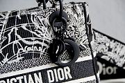 Dior Medium Lady D-Lite Black&White Handbag 44532 Size 24x20x11cm - 6