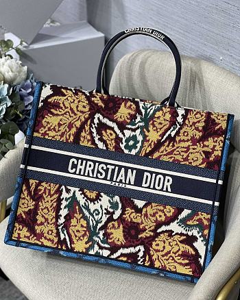 Dior Book Tote Maple Leaf Embroidery M1296 Size: 41.5x38x18cm