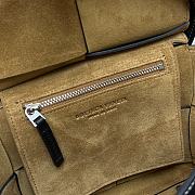 Bottega Veneta Mini Arco Tote Bag In Black 60060 Size 29x17.5x17cm - 3