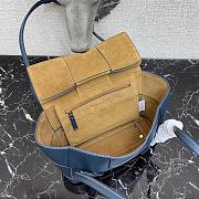 Bottega Veneta Mini Arco Tote Bag In Blue 60060 Size 29x17.5x17cm - 5