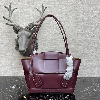 Bottega Veneta Mini Arco Tote Bag In Wine 60060 Size 29x17.5x17cm