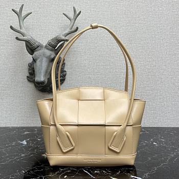 Bottega Veneta Mini Arco Tote Bag In Beige 60060 Size 29x17.5x17cm