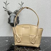 Bottega Veneta Mini Arco Tote Bag In Beige 60060 Size 29x17.5x17cm - 5