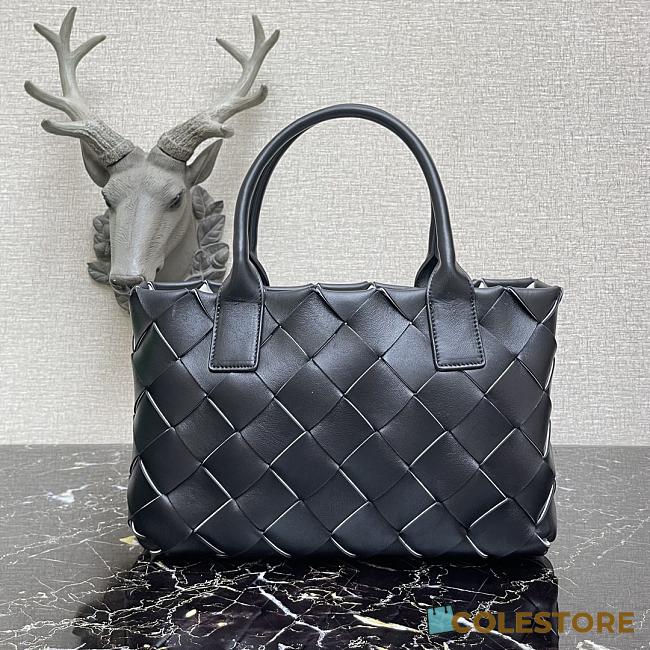 Botega Venetta Body Bag In Black 44091 Size 23x33x12cm - 1