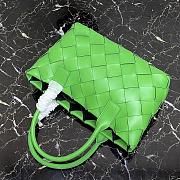 Botega Venetta Body Bag In Green 44091 Size 23x33x12cm - 6