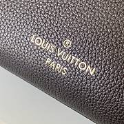 Louis Vuitton On My Side High End Leather M53823 Size 25x20x12cm - 3