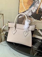 Louis Vuitton On My Side High End Leather On Beige 25cm - 5