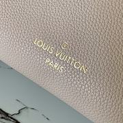 Louis Vuitton On My Side High End Leather On Beige 25cm - 3