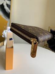 Louis Vuitton Zippy Monogram Wallet M42616 Size 19.5x10.5x2.5 cm - 6