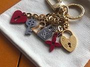 Louis Vuitton Key Chain Lock Heart M67438 - 5