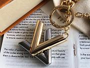 Louis Vuitton Key Chain Twist Bag MP2464  - 5