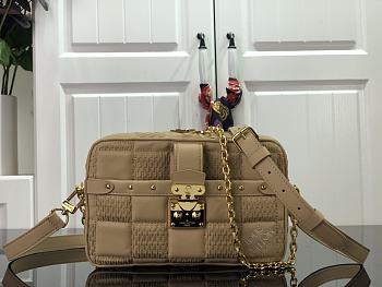 Louis Vuitton Troca Handlebag In Beige M59116 Size 22x15x6cm