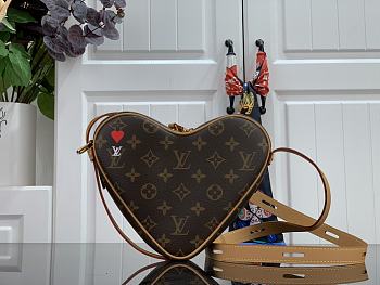 Louis Vuitton Game On Coeur M57456 Size 22x20x6cm