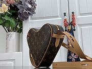 Louis Vuitton Game On Coeur M57456 Size 22x20x6cm - 3