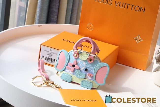 Louis Vuitton Cute Elephant Coin Purse - 1