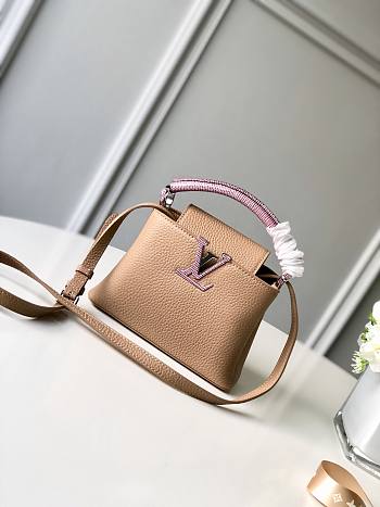 Louis Vuitton Capucine Taurillon Leather In Beige M94634 Size 21x14x8cm