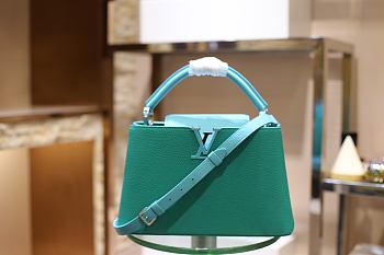 Louis Vuitton Capucine BB Taurillon Leather M94634 Size 27x18x9cm