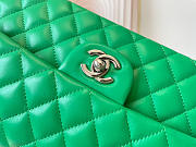 Chanel Classic Flap Bag In Green Calfskin Quilted Leather Size 25.5cm - 2