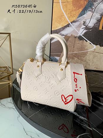 Louis Vuitton Bandouliere In White M58736 Size 22x19x13cm