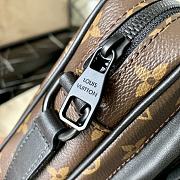 Louis Vuitton Christopher Wearable Wallet Monogram M69404 Size 15x17x8cm - 3