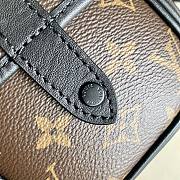 Louis Vuitton Christopher Wearable Wallet Monogram M69404 Size 15x17x8cm - 2