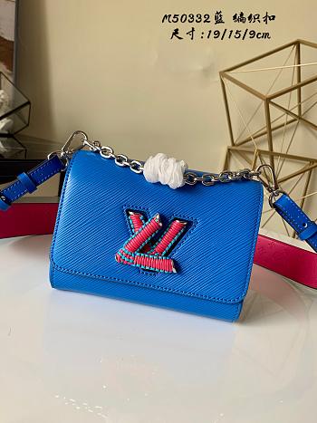 Louis Vuitton Twist Epi Bag M57669 Size 19x15x9cm