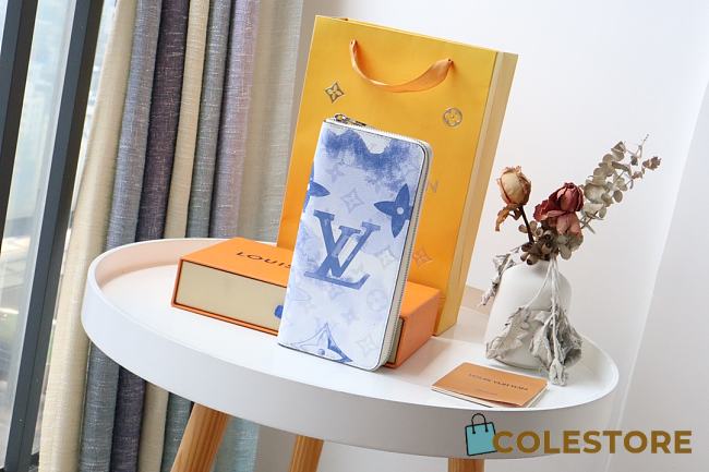 Louis Vuitton Zippy Wallet Monogram Watercolor M80499 Size 10x20x2cm - 1