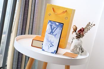 Louis Vuitton Zippy Wallet Brazza Monogram Watercolor 10cm